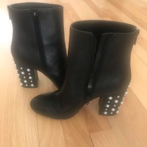 Black Leather bootie